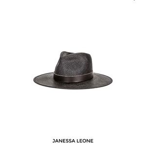 janessa Leone hat